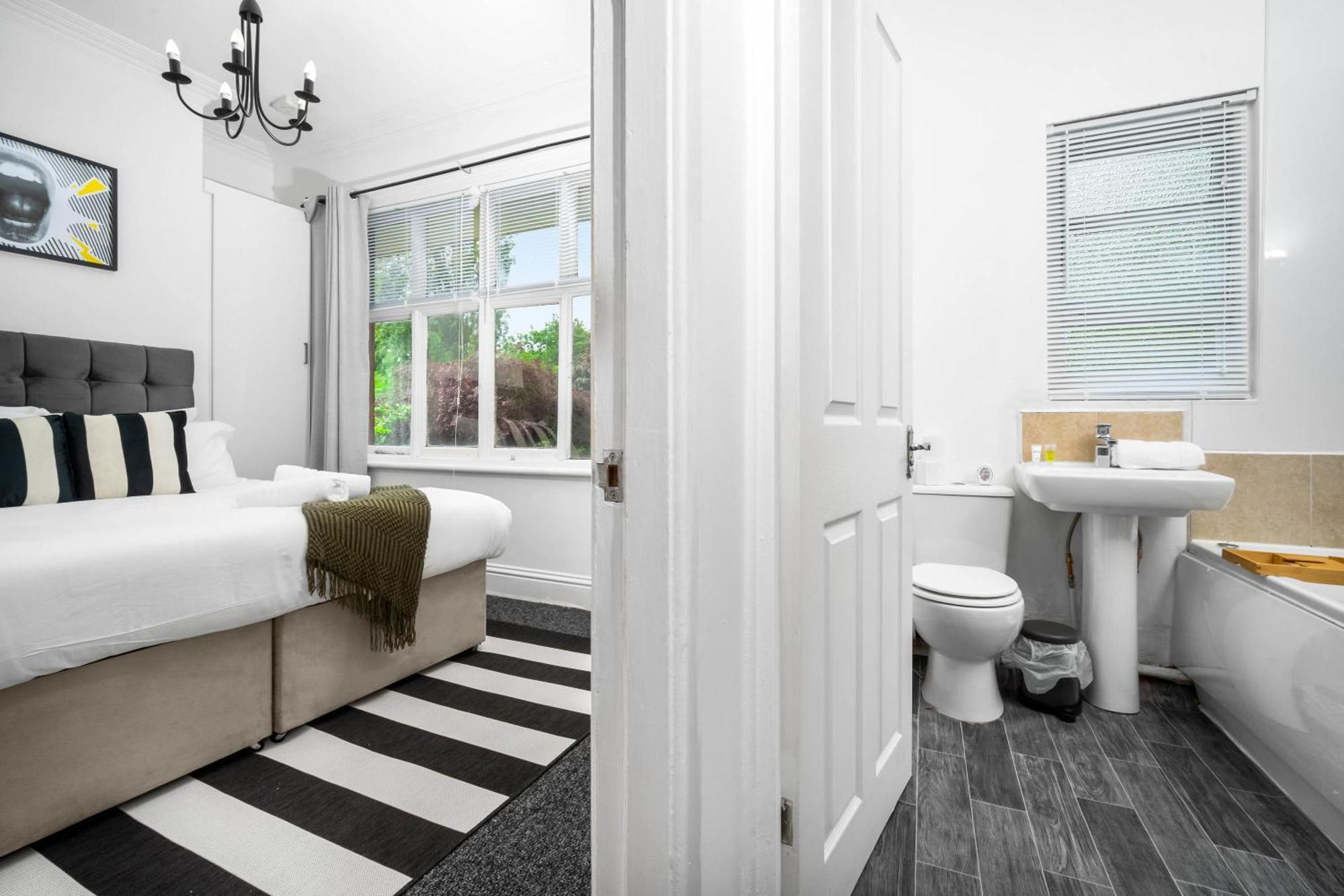 Luxury Apartment - Fast Wifi - Wolverhampton 9Apc Bagian luar foto